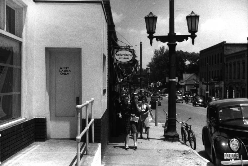 <img typeof="foaf:Image" src="http://statelibrarync.org/learnnc/sites/default/files/images/00198u.jpg" width="2347" height="1572" alt="Street scene near bus station" title="Street scene near bus station" /> <img typeof="foaf:Image" src="http://statelibrarync.org/learnnc/sites/default/files/images/00198u.jpg" width="2347" height="1572" alt="Street scene near bus station" title="Street scene near bus station" />