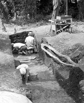 <img typeof="foaf:Image" src="http://statelibrarync.org/learnnc/sites/default/files/images/St4_1975.jpg" width="284" height="348" alt="Excavations at the Hardaway site" title="Excavations at the Hardaway site" /> <img typeof="foaf:Image" src="http://statelibrarync.org/learnnc/sites/default/files/images/St4_1975.jpg" width="284" height="348" alt="Excavations at the Hardaway site" title="Excavations at the Hardaway site" />