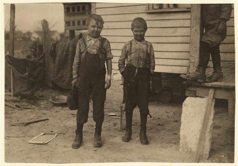 <img typeof="foaf:Image" src="http://statelibrarync.org/learnnc/sites/default/files/images/allenbros_0.jpg" width="1024" height="715" alt="Charlie and Ollie Allen, child laborers" title="Charlie and Ollie Allen, child laborers" /> <img typeof="foaf:Image" src="http://statelibrarync.org/learnnc/sites/default/files/images/allenbros_0.jpg" width="1024" height="715" alt="Charlie and Ollie Allen, child laborers" title="Charlie and Ollie Allen, child laborers" />