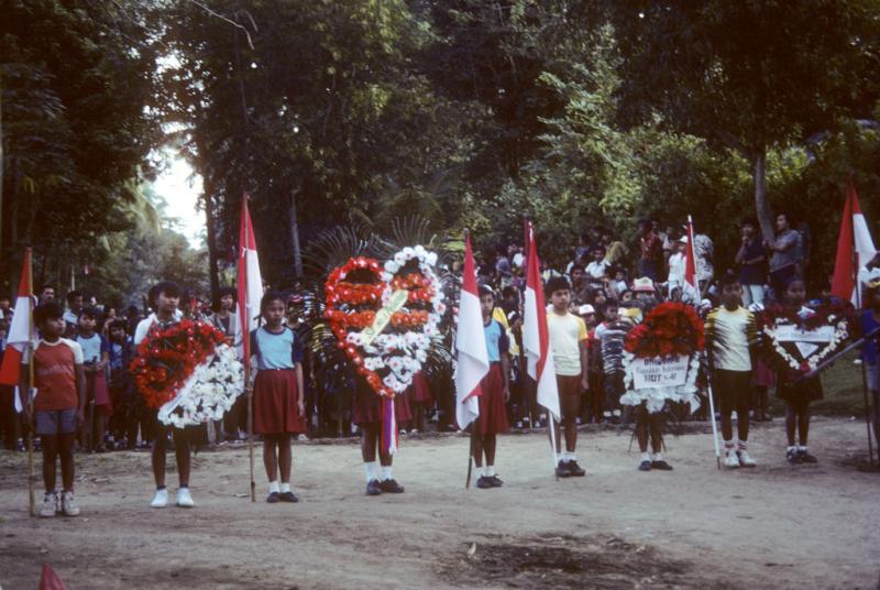 <img typeof="foaf:Image" src="http://statelibrarync.org/learnnc/sites/default/files/images/bali_140.jpg" width="1024" height="686" /> <img typeof="foaf:Image" src="http://statelibrarync.org/learnnc/sites/default/files/images/bali_140.jpg" width="1024" height="686" />