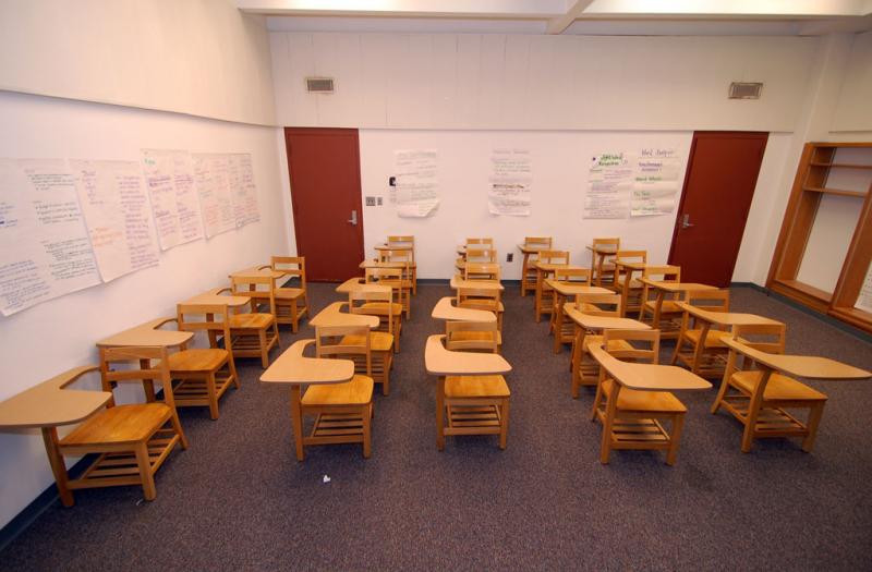 <img typeof="foaf:Image" src="http://statelibrarync.org/learnnc/sites/default/files/images/chairs_traditional.jpg" width="1024" height="672" alt="" /> <img typeof="foaf:Image" src="http://statelibrarync.org/learnnc/sites/default/files/images/chairs_traditional.jpg" width="1024" height="672" alt="" />