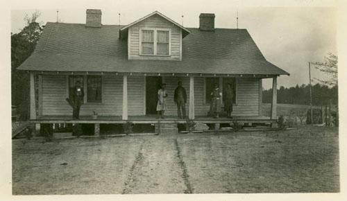 <img typeof="foaf:Image" src="http://statelibrarync.org/learnnc/sites/default/files/images/emma_mitchell2.jpg" width="500" height="290" alt="Mrs. Emma Mitchell, Reidsville, N.C." title="Mrs. Emma Mitchell, Reidsville, N.C." /> <img typeof="foaf:Image" src="http://statelibrarync.org/learnnc/sites/default/files/images/emma_mitchell2.jpg" width="500" height="290" alt="Mrs. Emma Mitchell, Reidsville, N.C." title="Mrs. Emma Mitchell, Reidsville, N.C." />
