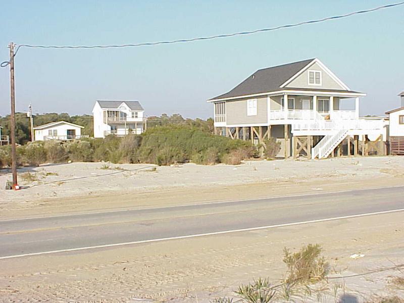 <img typeof="foaf:Image" src="http://statelibrarync.org/learnnc/sites/default/files/images/hurricane_overwash.jpg" width="1024" height="768" alt="Hurricane overwash fan" title="Hurricane overwash fan" /> <img typeof="foaf:Image" src="http://statelibrarync.org/learnnc/sites/default/files/images/hurricane_overwash.jpg" width="1024" height="768" alt="Hurricane overwash fan" title="Hurricane overwash fan" />