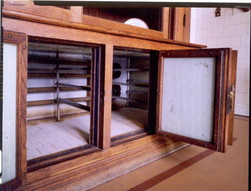 <img typeof="foaf:Image" src="http://statelibrarync.org/learnnc/sites/default/files/images/refrigerator_doors.jpg" width="981" height="746" /> <img typeof="foaf:Image" src="http://statelibrarync.org/learnnc/sites/default/files/images/refrigerator_doors.jpg" width="981" height="746" />