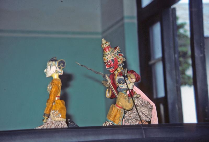 <img typeof="foaf:Image" src="http://statelibrarync.org/learnnc/sites/default/files/images/thai_rama_091.jpg" width="1024" height="698" alt="Ravana visits the captured Sita in wooden puppet performance at Yogyakarta" title="Ravana visits the captured Sita in wooden puppet performance at Yogyakarta" /> <img typeof="foaf:Image" src="http://statelibrarync.org/learnnc/sites/default/files/images/thai_rama_091.jpg" width="1024" height="698" alt="Ravana visits the captured Sita in wooden puppet performance at Yogyakarta" title="Ravana visits the captured Sita in wooden puppet performance at Yogyakarta" />