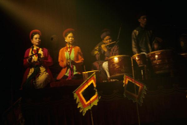 <img typeof="foaf:Image" src="http://statelibrarync.org/learnnc/sites/default/files/images/vietnam_052.jpg" width="600" height="400" /> <img typeof="foaf:Image" src="http://statelibrarync.org/learnnc/sites/default/files/images/vietnam_052.jpg" width="600" height="400" />