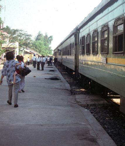 <img typeof="foaf:Image" src="http://statelibrarync.org/learnnc/sites/default/files/images/vietnam_079.jpg" width="427" height="500" /> <img typeof="foaf:Image" src="http://statelibrarync.org/learnnc/sites/default/files/images/vietnam_079.jpg" width="427" height="500" />