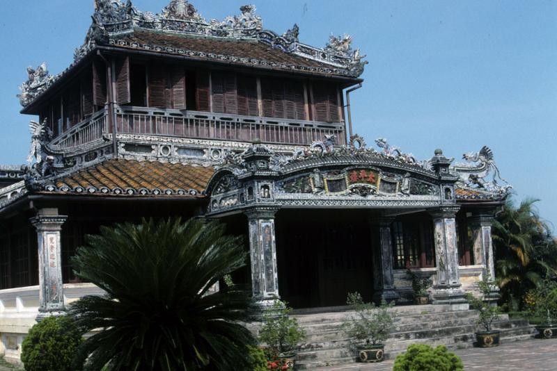 <img typeof="foaf:Image" src="http://statelibrarync.org/learnnc/sites/default/files/images/vietnam_092.jpg" width="1024" height="683" alt="Portico of the royal library at the Imperial City in Hue" title="Portico of the royal library at the Imperial City in Hue" /> <img typeof="foaf:Image" src="http://statelibrarync.org/learnnc/sites/default/files/images/vietnam_092.jpg" width="1024" height="683" alt="Portico of the royal library at the Imperial City in Hue" title="Portico of the royal library at the Imperial City in Hue" />