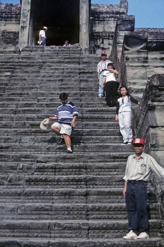<img typeof="foaf:Image" src="http://statelibrarync.org/learnnc/sites/default/files/images/vietnam_221.jpg" width="333" height="500" /> <img typeof="foaf:Image" src="http://statelibrarync.org/learnnc/sites/default/files/images/vietnam_221.jpg" width="333" height="500" />