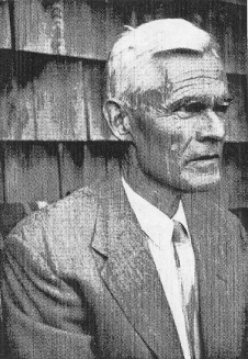 A photograph of Rassie Everton Wicker. Image from the UNC Herbarium.