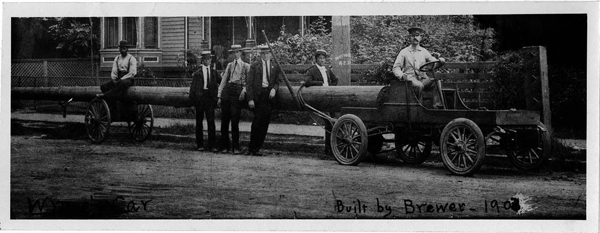 Photograph of the first truck, built by William Wynne in 1903.Courtesy of the NC Museum of History. 